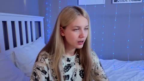 Emma online show from January 15, 9:03 am