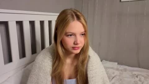 Emma online show from February 25, 11:47 pm