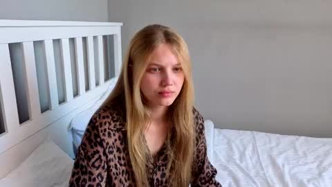 Snapshot of lil_tasty33 chatting on April 21, 5:58 am Emma online show from April 21, 5:58 am