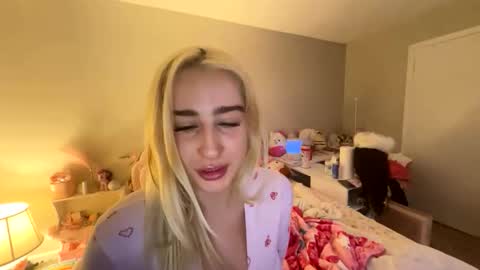 Pink mink online show from January 17, 5:34 am