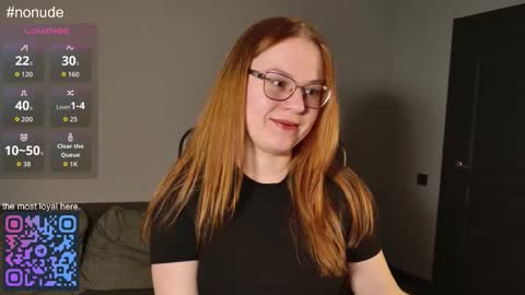 lila_pitt online show from April 4, 7:00 pm