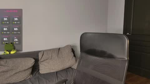 Snapshot of lila_pitt chatting on June 8, 10:37 am lila_pitt online show from June 8, 10:37 am