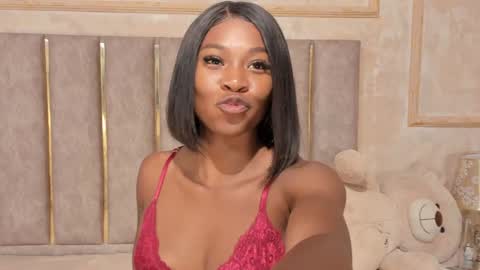 lila bailey  online show from January 31, 10:52 pm