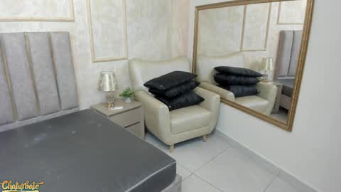 lila bailey  online show from October 15, 7:36 pm