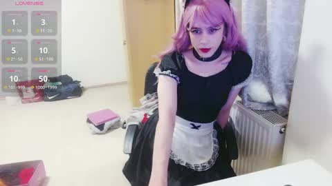 lilah_ts online show from February 2, 3:21 am
