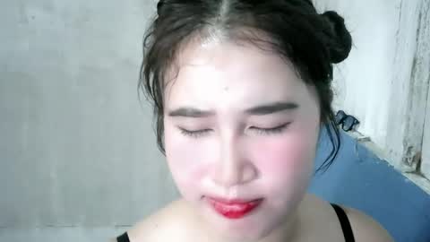 Im Rain online show from May 2, 10:42 am