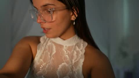 Snapshot of lilbeccaxo chatting on October 7, 4:15 pm Rebecca online show from October 7, 4:15 pm
