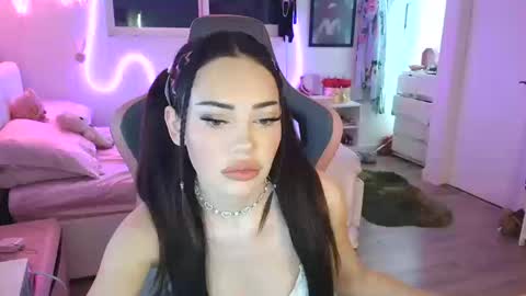 lilbina online show from October 18, 4:15 am