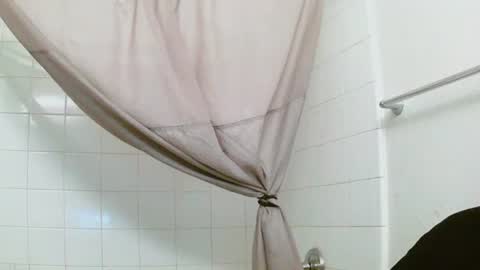 lilbratty_clouds_ogpuffdragon online show from November 27, 9:17 pm