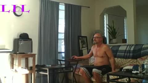 Snapshot of lildicksissy chatting on February 10, 10:03 pm lildicksissy online show from February 10, 10:03 pm