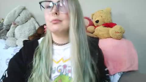 emily ryanson online show from March 10, 8:25 pm