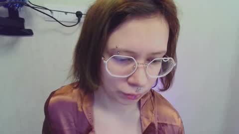 Lil online show from December 19, 11:06 am