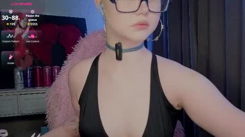 Snapshot of lilhornyprincess chatting on July 27, 5:36 am Nika and Lori online show from July 27, 5:36 am