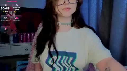 Snapshot of lilhornyprincess chatting on August 4, 8:06 am Nika and Lori online show from August 4, 8:06 am