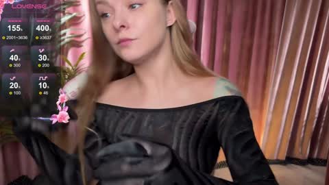 Lili online show from November 8, 2:06 pm