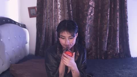 lili_clan11 online show from January 9, 6:10 pm