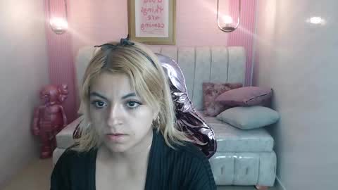 Lili online show from February 21, 7:23 am