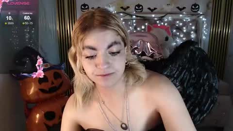 Lili online show from October 5, 9:40 am