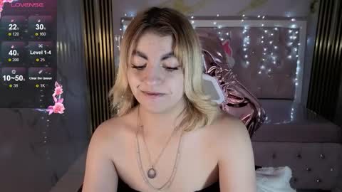 Lili online show from November 11, 3:28 am