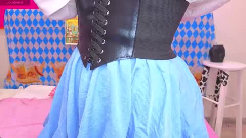 Lilli  follow me kiss online show from October 2, 10:22 am