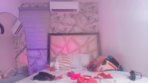 Lily online show from December 20, 11:50 am