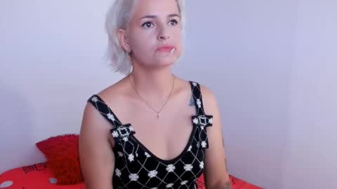 Snapshot of lili_latina47 chatting on October 4, 6:39 pm Lili online show from October 4, 6:39 pm