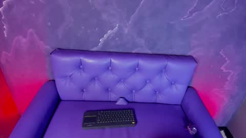 Snapshot of lili_milk20 chatting on September 27, 7:19 pm Lili online show from September 27, 7:19 pm