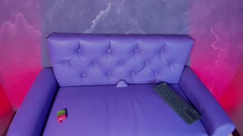 Snapshot of lili_milk20 chatting on October 1, 7:20 pm Lili online show from October 1, 7:20 pm