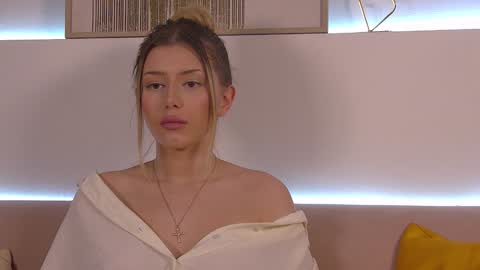 Mia online show from January 27, 12:37 pm