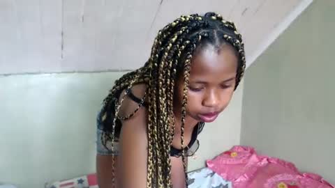 liliah online show from January 24, 7:30 am