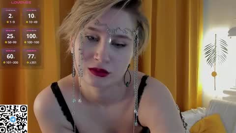 Lilian online show from December 14, 1:11 am