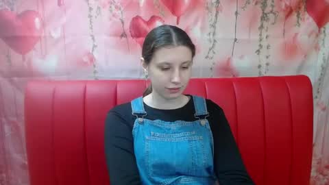 lilianashine online show from April 13, 5:02 am