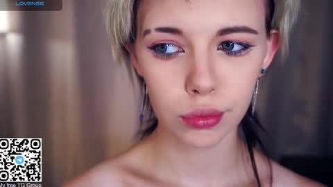 Lilian online show from September 27, 7:02 am