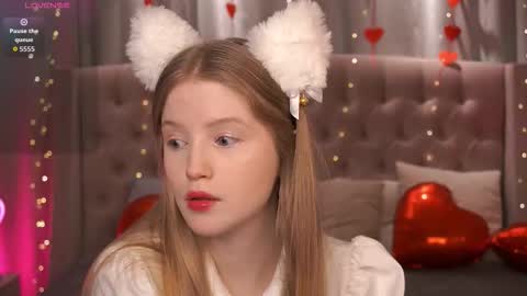 Snapshot of lilianhoward chatting on February 15, 12:14 pm Lilian online show from February 15, 12:14 pm