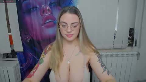 Snapshot of liliaterenzi_ chatting on February 2, 10:14 am Lilia online show from February 2, 10:14 am