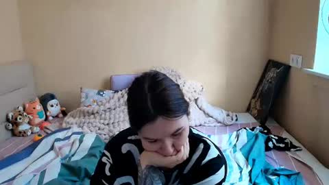 liliawoolf online show from October 15, 7:19 am