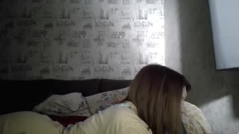 liliawoolf online show from October 20, 5:57 pm