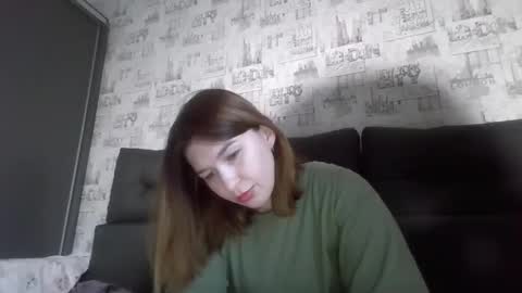 liliawoolf online show from October 22, 6:02 am