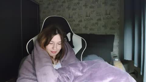 liliawoolf online show from December 22, 4:15 pm