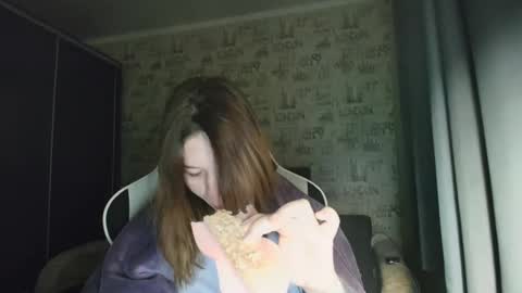 liliawoolf online show from January 19, 2:59 am