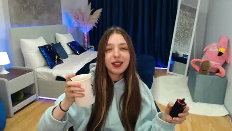 Lili Bakery online show from February 7, 3:45 am