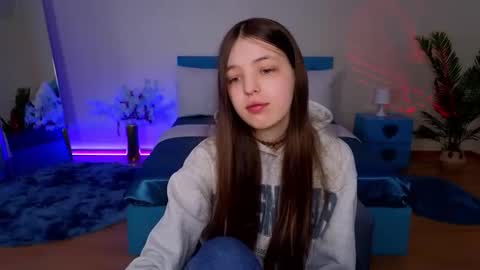 Lili Bakery online show from April 18, 2:59 am