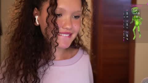 Snapshot of lilicapie chatting on September 14, 10:58 am Lilica  online show from September 14, 10:58 am