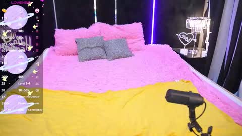 lilielfie online show from September 16, 1:12 pm