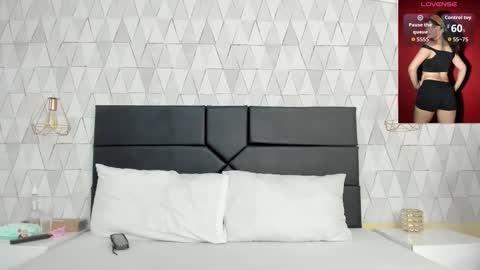 LilyJensen online show from January 15, 8:34 pm