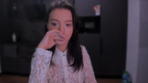 Snapshot of lililaluna chatting on December 17, 5:47 pm             ...  online show from December 17, 5:47 pm