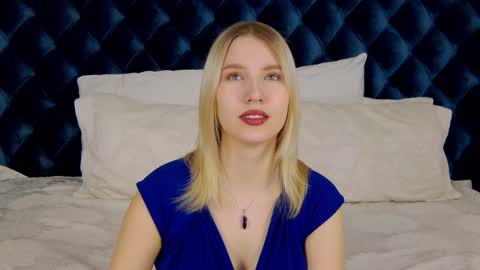 LiliLinn online show from January 18, 4:48 am