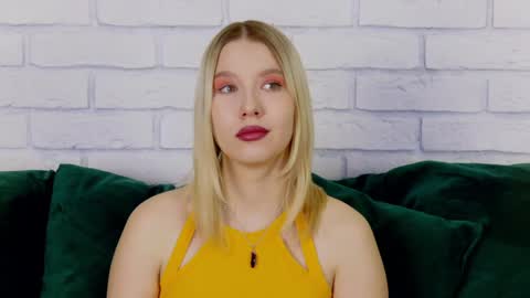 LiliLinn online show from January 21, 4:43 am