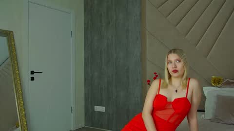 LiliLinn online show from January 22, 1:53 pm