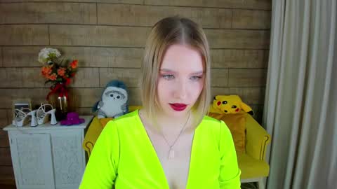 LiliLinn online show from February 26, 11:20 am